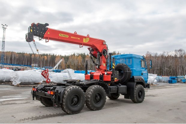 Тягач Урал 44202-82М с КМУ ИТ-180