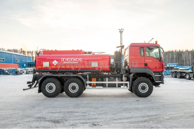 Автотопливозаправщик АТЗ-11-2 УСТ 5453 MAN TGS 33.440 6х6 BB-WW