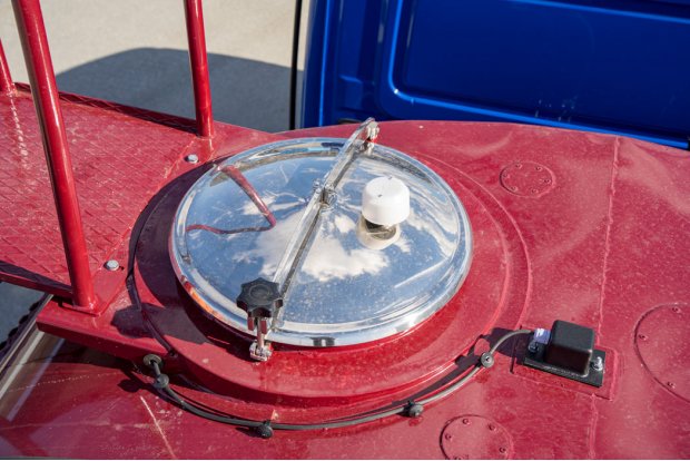 Крышка люка-лаза