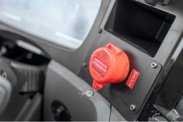 Кнопка отключения массы в кабине по ДОПОГ