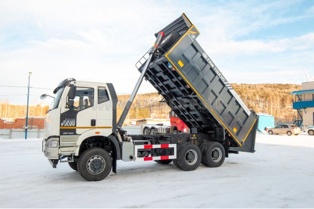 Автомобиль самосвал FAW СА3250