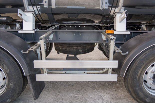 Боковая защита