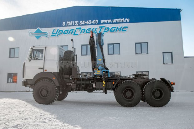 Седельный тягач МАЗ 6425X9 с краном-манипулятором ИМ-240-04 УСТ