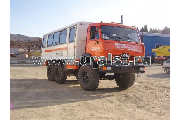 Салон вахтового автобуса КАМАЗ 4208