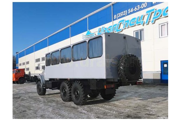 Вахтовый автобус Урал