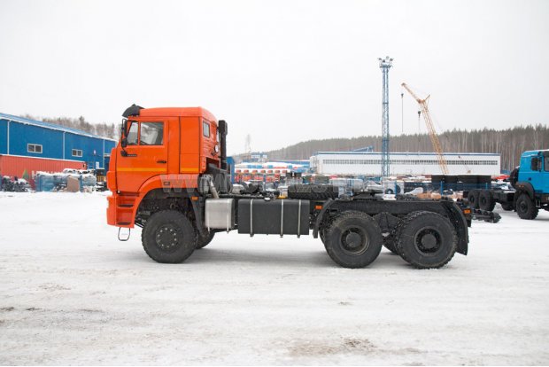 Седельный тягач Камаз 65225-6015-53