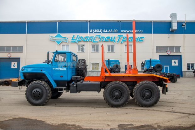 Лесовоз УСТ 54538D Урал М 5557-1112-72Е5