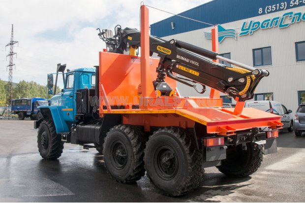 Лесовоз с манипулятором VM10L74 УСТ 54538D Урал 5557-60Е5