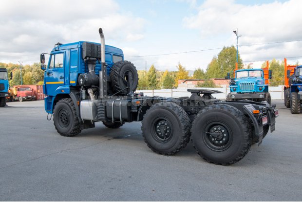  Седельный тягач Камаз 53504-6030-50 сп. место