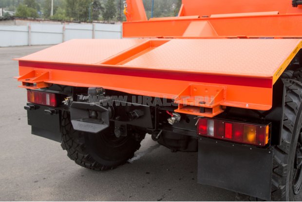 Лесовоз УСТ 5453 Урал М 5557-72Е5