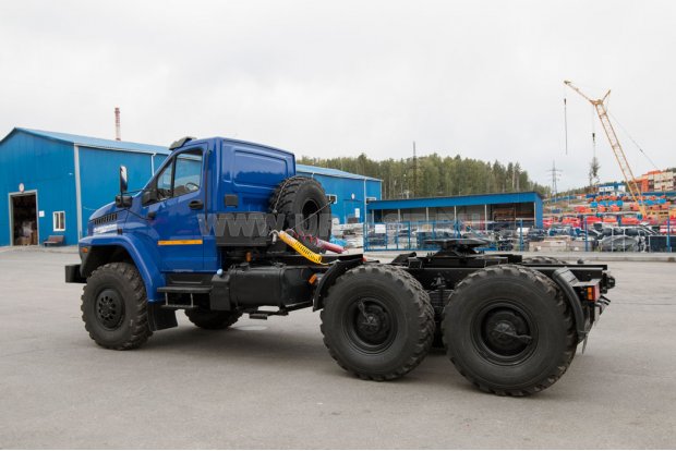Седельный тягач УСТ 5453 Урал NEXT 5557-74