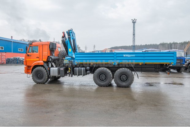 Автомобиль бортовой с КМУ ИМ-240 УСТ 54531J-03 Камаз 43118-50 сп.м