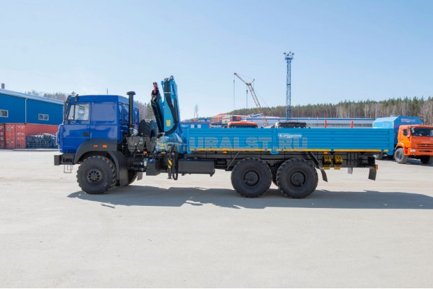 Бортовой автомобиль с КМУ ИМ-240 УСТ 5453 Урал 4320-4971-82 сп.м.