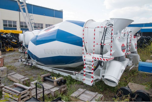 Навеска автобетоносмеситель АБС-9АП