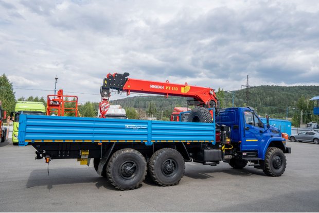 Автомобиль бортовой с КМУ ИТ-150 (тросовый) УСТ 5453 Урал NEXT 4320-72Е5