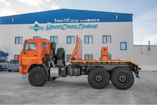 Трубовозны тягач ТПВ Камаз 43118