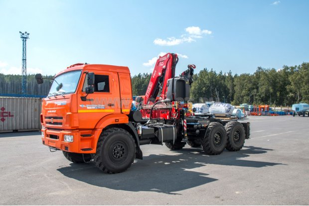 Седельный тягач с КМУ Fassi F245A.0.24 УСТ 5453 Камаз 43118, сп.м