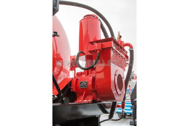 Автоцистерна вакуумная для нефтепродуктов АКН-11-ОД ВК УСТ 5453 Камаз 43118-50, доработка под ДОПОГ