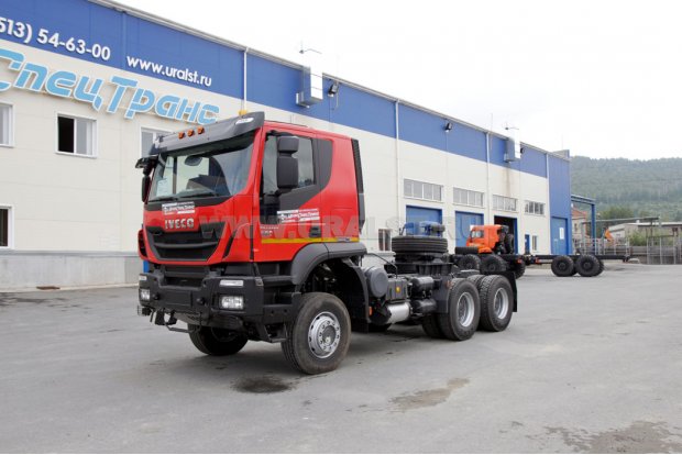 Седельный тягач IVECO