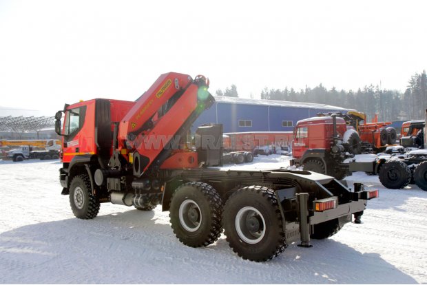 Тягач IVECO-AMT с КМУ Palfinger PK-40002D