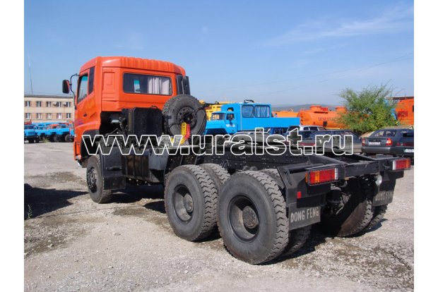 Седельный тягач DONGFENG
