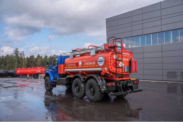 Автоцистерна АТЗ-11-2Б Урал NEXT 4320-72 ДОПОГ, УВЭОС