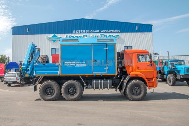 ПАРМ Камаз 43118-46 с грузовой платформой и краном манипулятором ИМ-95