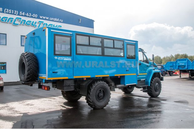 Автобус вахтовый Урал NEXT 32552-5013-71Е5