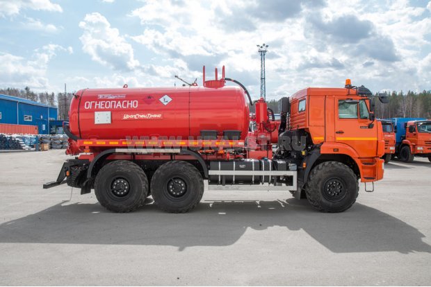 Автоцистерна вакуумная нефтепромысловая АКН-10 ВК УСТ 5453A3-60 Камаз 43118-50, сп.м. доработка под ДОПОГ