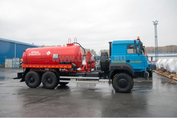 Автоцистерна АКН-10 ВК УСТ-5453 на шасси Урал 4320-80