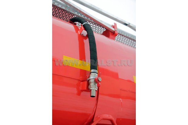 Шланг для слива разлитых нефтепродуктов