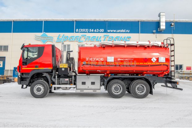 Автотопливозаправщик АТЗ-22-2 УСТ 5453 IVECO-AMT TRAKKER AТ380T45W база 4500