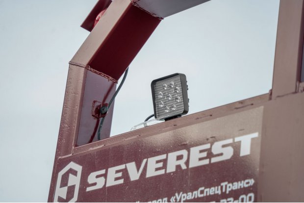 Фара-прожектор