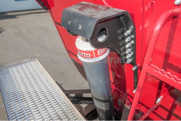 Крепление гидроцилиндра