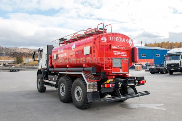 Вариант исполнения АТЗ-12-2 УСТ-5453 на шасси IVECO (Ивеко) со спальным местом