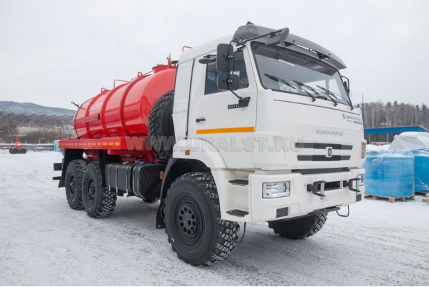 Вакуумная машина МВ-10 КО УСТ 5453 Камаз 43118-50, наружн. шпангоуты, сп. место