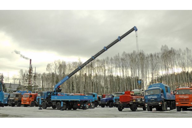 Автомобиль бортовой Камаз 43118-46 с КМУ DONGYANG SS2036