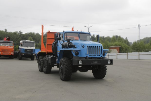 Лесовоз Урал