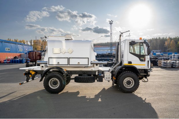 Автоцистерна специальная АЦВТ-6Н нерж ДОПОГ (ДПМ-6) IVECO-AMT EuroCargo 4х4