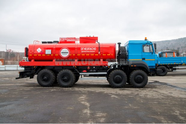 Контейнеровоз Урал 532362 с КЦ-18