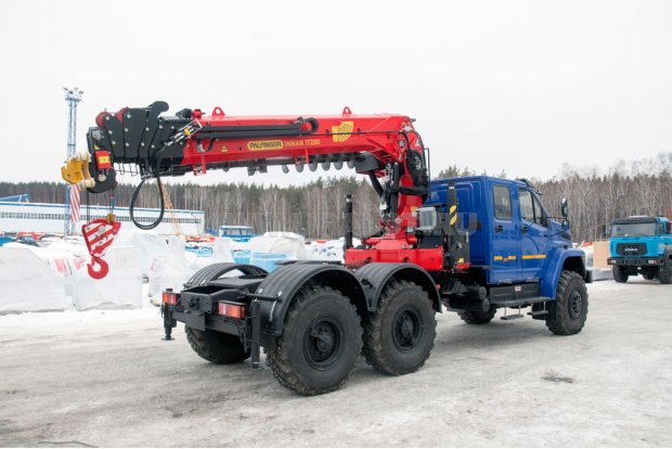 Тягач Урал NEXT с КМУ ИТ-200