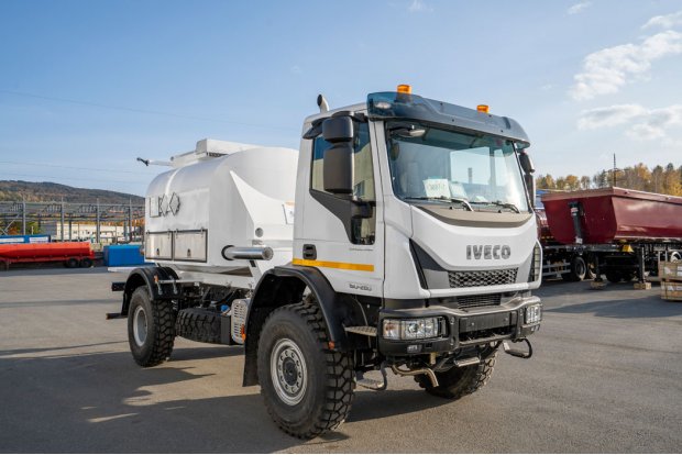 Автоцистерна специальная АЦВТ-6Н нерж ДОПОГ (ДПМ-6) IVECO-AMT EuroCargo 4х4