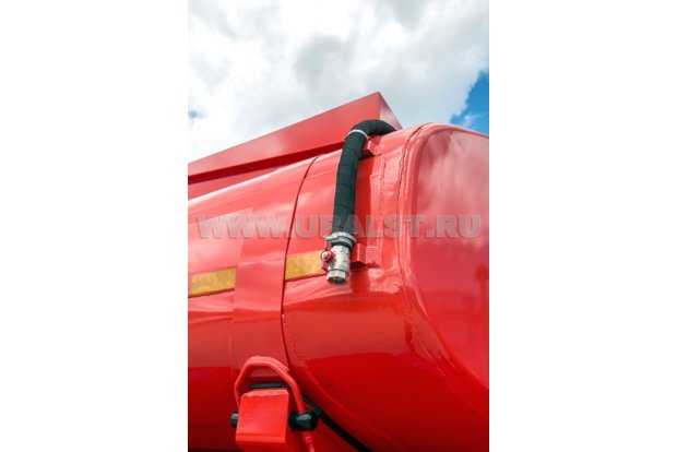 Шланг для слива разлитых нефтепродуктов