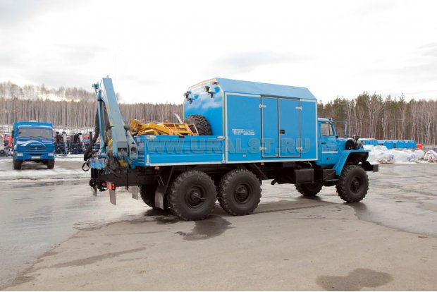 Урал ПАРМ УСТ-54534 4320-60М с краном манипулятором ИМ-95