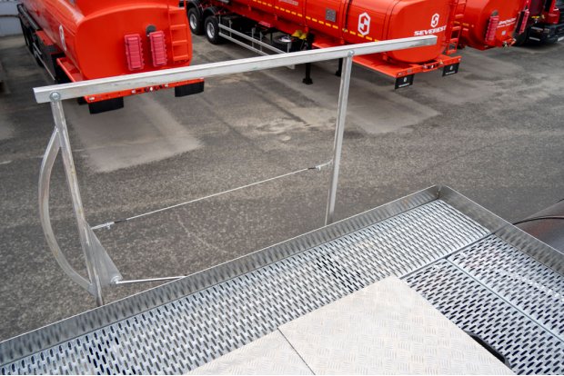 Поручень складной