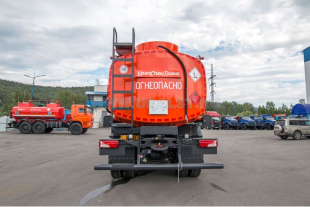 Автотопливозаправщик АТЗ-20-3 SCANIA 6х6