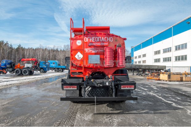 Автотопливозаправщик АТЗ-11-2 УСТ 5453 Камаз 43118-50 два УВТ-25 доработка под ДОПОГ