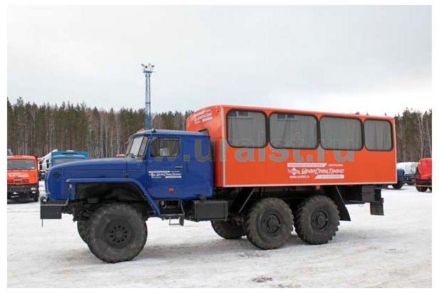 Вахтовый автобус Урал