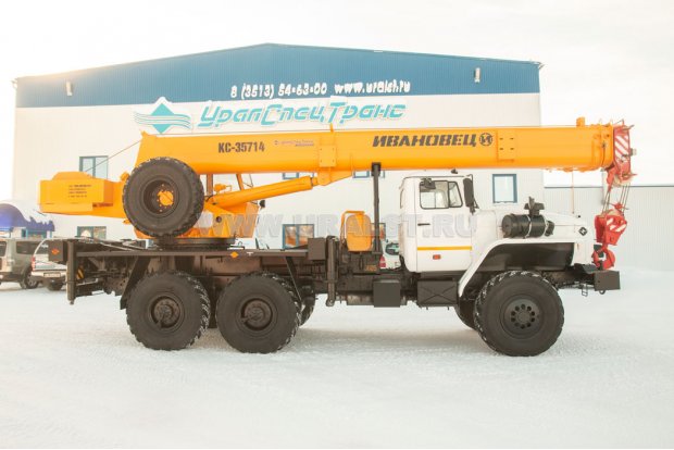 Автокран КС 35714 "Ивановец" Урал 5557