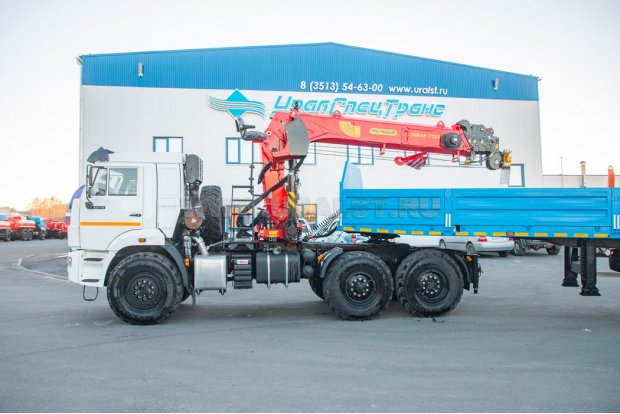 Седельный тягач Камаз 43118-50 сп.м с краном-манипулятором ИТ-200